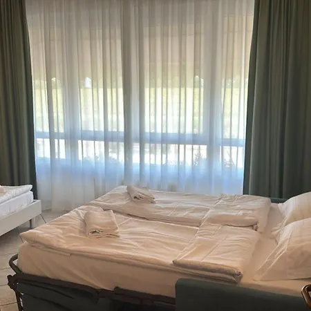 Max Aparthotel *