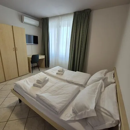 Apart Otel Max Lazise