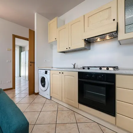 Hotel apartamentowy Max &appartamenti - A Due Passi Dai Parchi Piu Famosi