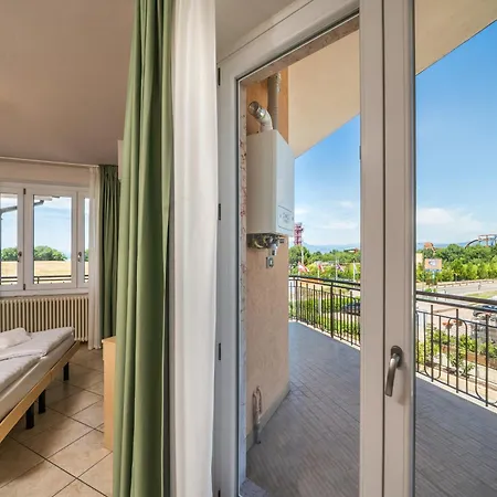Max &appartamenti - A Due Passi Dai Parchi Piu Famosi Hotel apartamentowy 3*