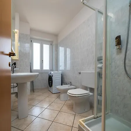 Max &appartamenti - A Due Passi Dai Parchi Piu Famosi Hotel apartamentowy