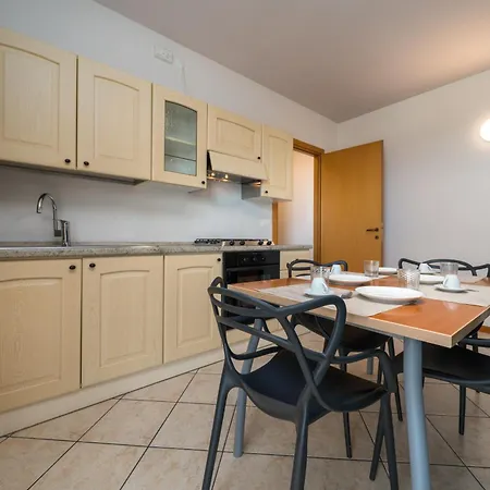Max Apart Otel Lazise