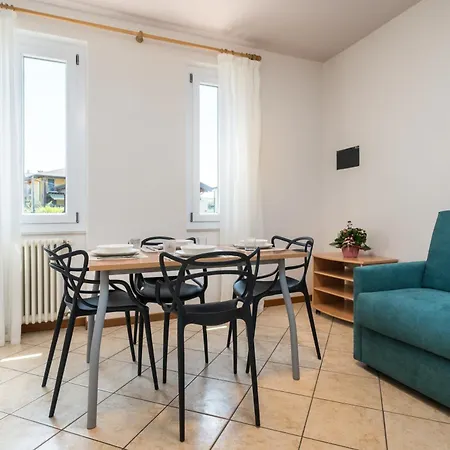 Max &appartamenti - A Due Passi Dai Parchi Piu Famosi Hotel apartamentowy 3*
