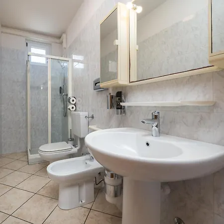 Max &appartamenti - A Due Passi Dai Parchi Piu Famosi Hotel apartamentowy Lazise