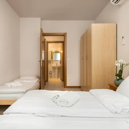 Max &appartamenti - A Due Passi Dai Parchi Piu Famosi Hotel apartamentowy 3*