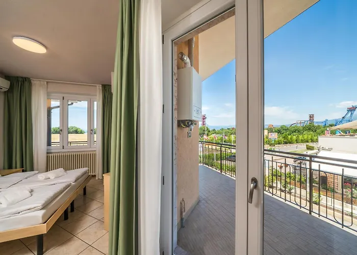 Max Апарт-отель 3*