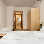 Max &appartamenti Aparthotel 3*